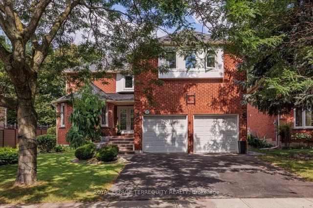 1207 Dogwood Crescent, Oakville