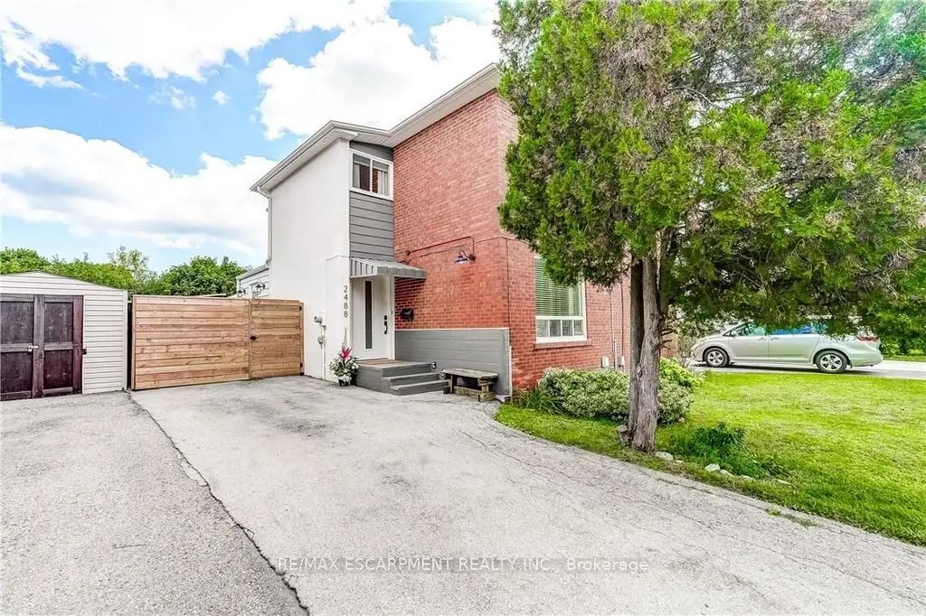 2488 Brookhurst Road, Mississauga