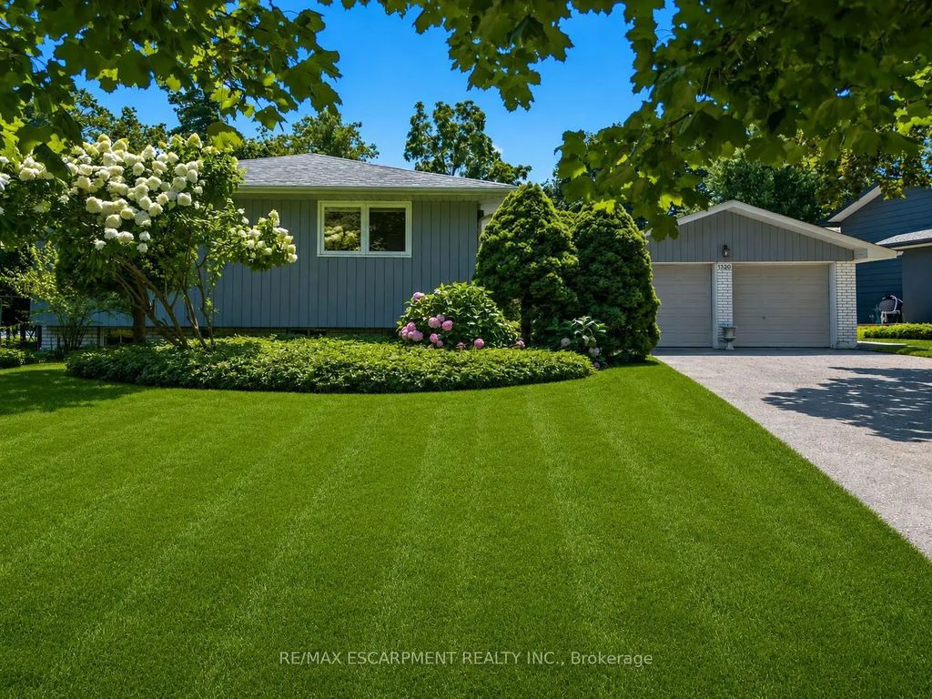 1320 Gatehouse Drive, Mississauga