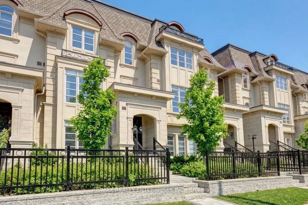 287 Rebecca Street, Oakville