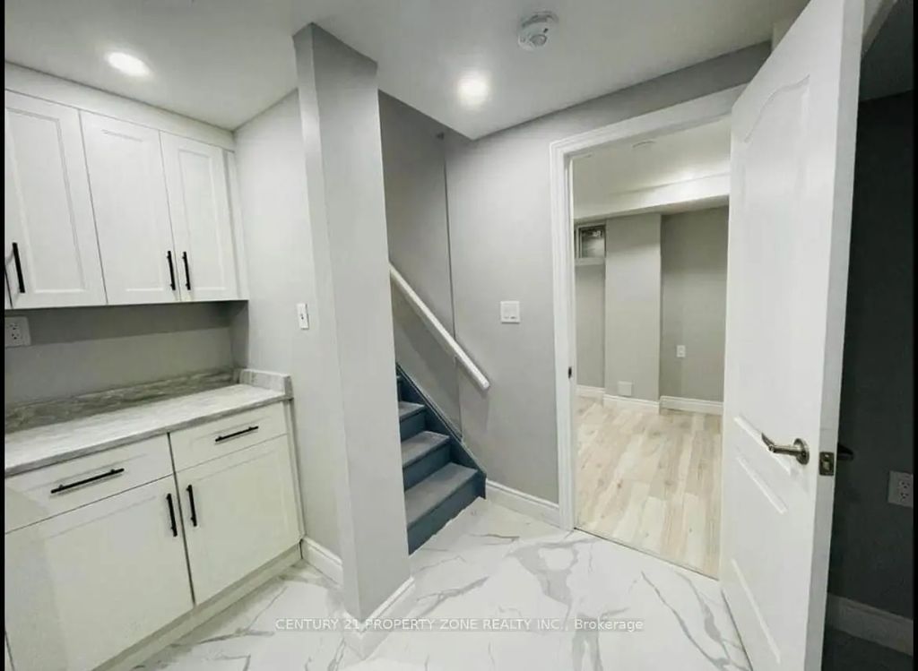 36 Winterfold #bsmt Drive, Brampton