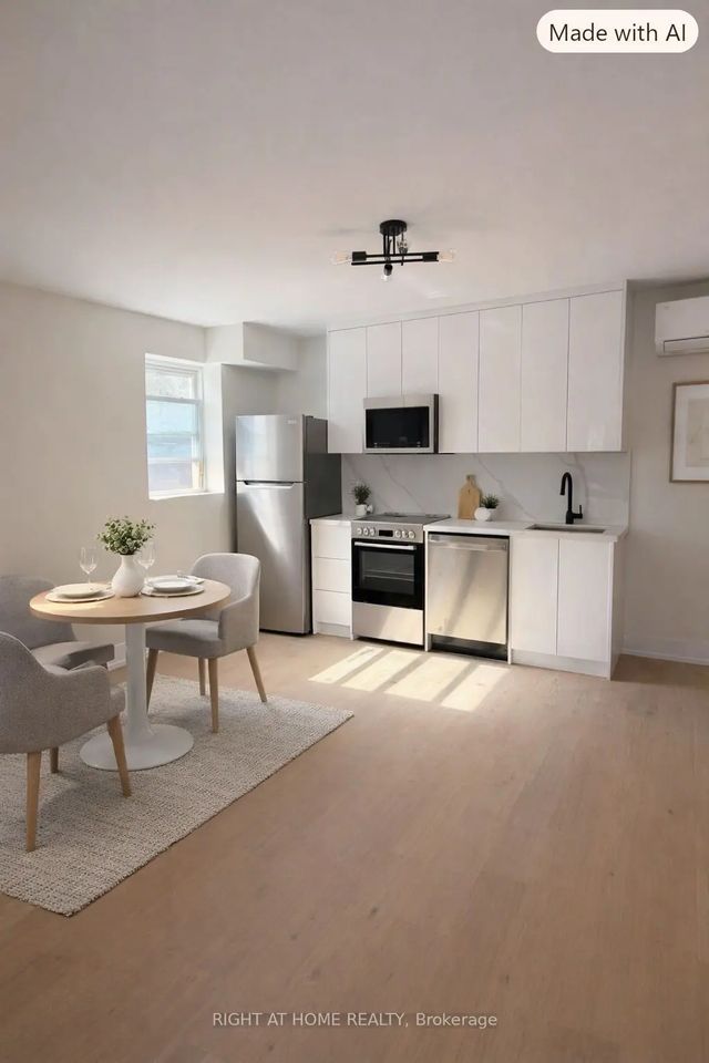 3384 Lake Shore Boulevard W 201, Toronto W06