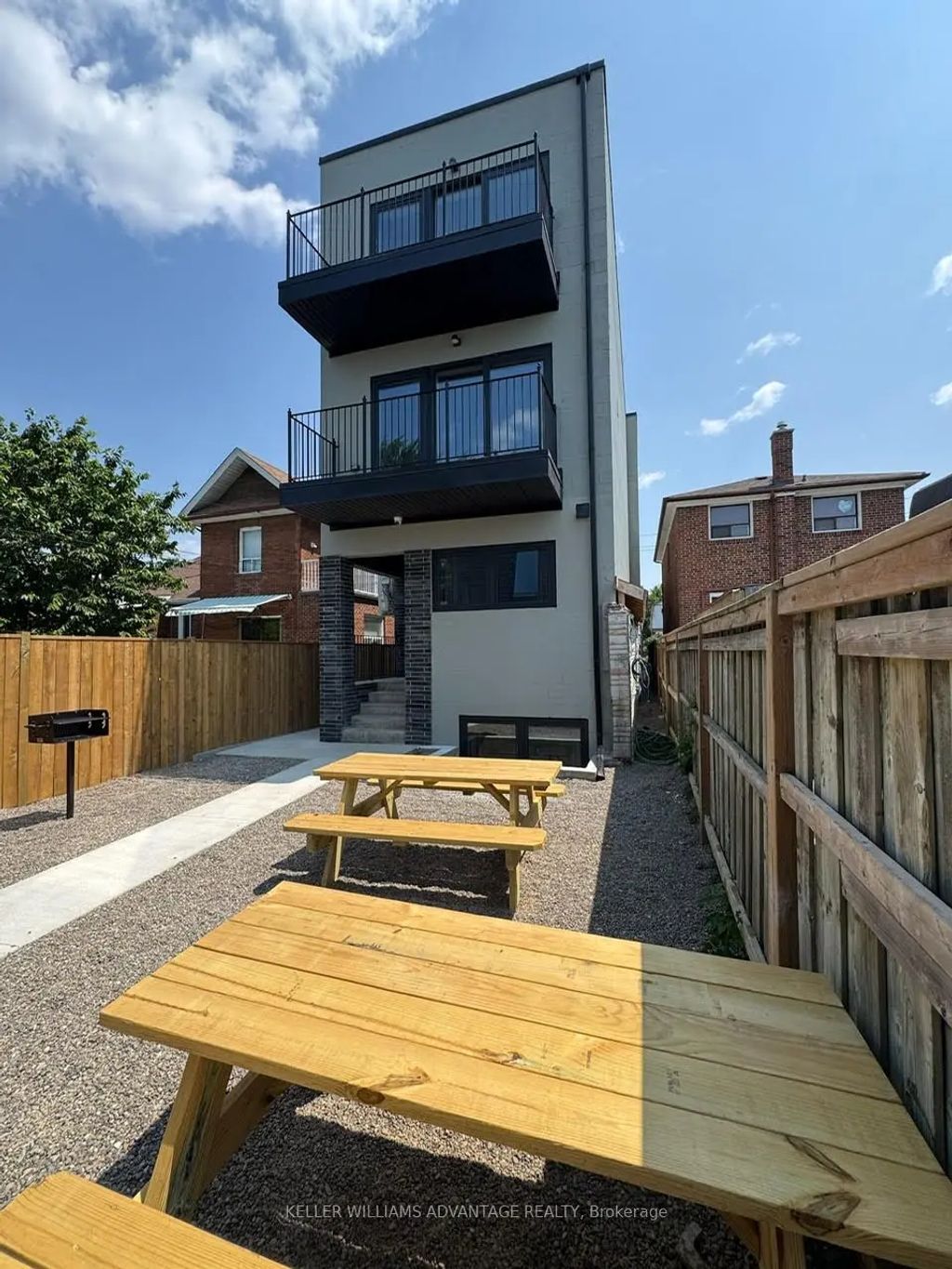 50 Castleton Avenue Unit 3, Toronto W03