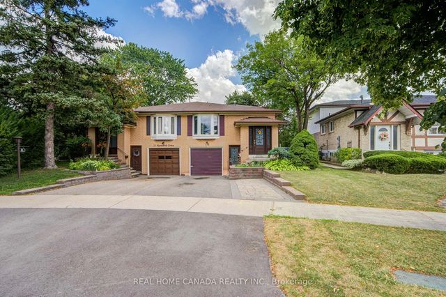 19 Hepworth Drive, Toronto W09