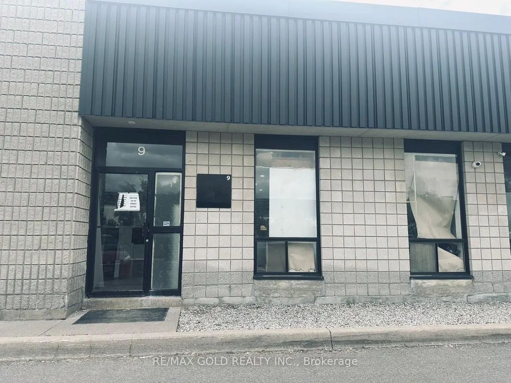 173 Glidden Road 9, Brampton