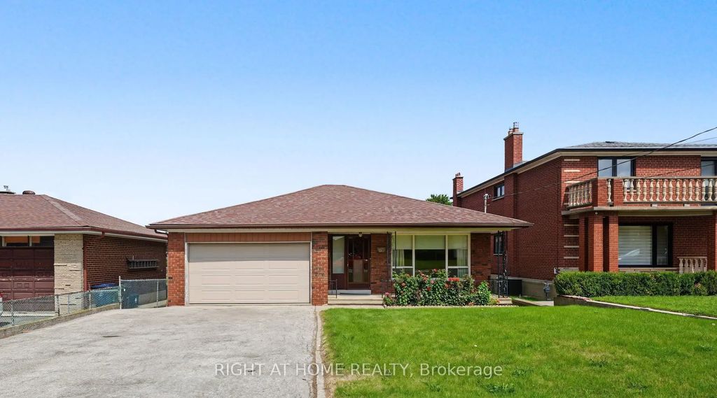 84 Raven Road, Toronto W04
