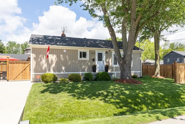 869 First Street, Mississauga