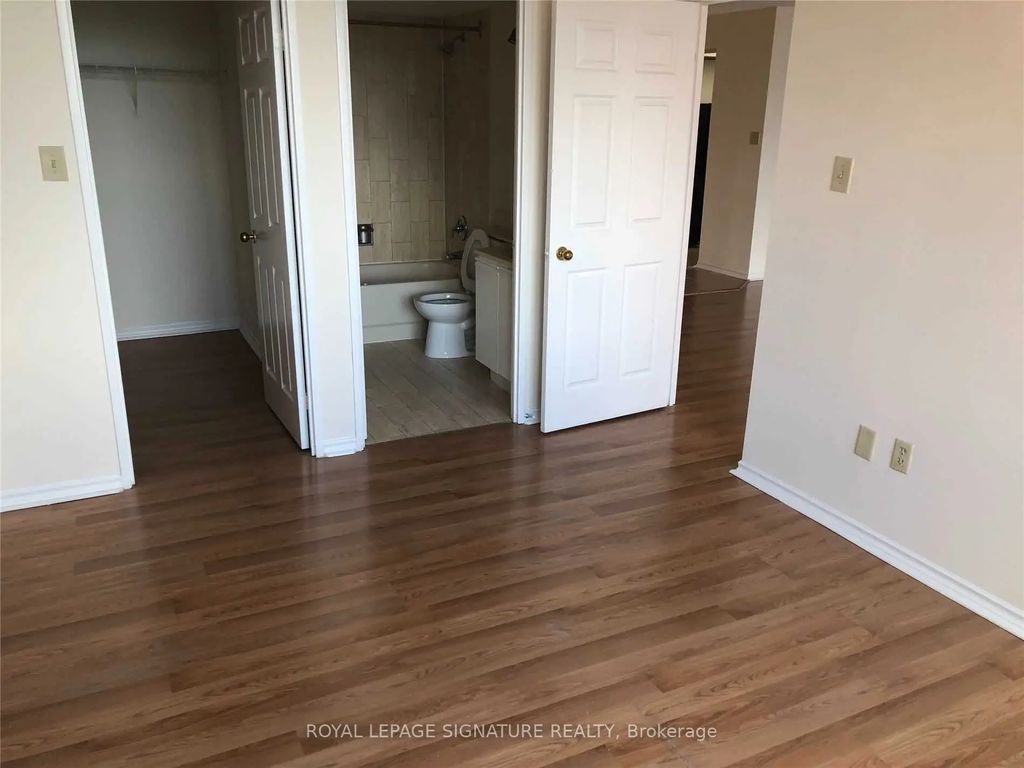 265 Enfield Place 1206, Mississauga