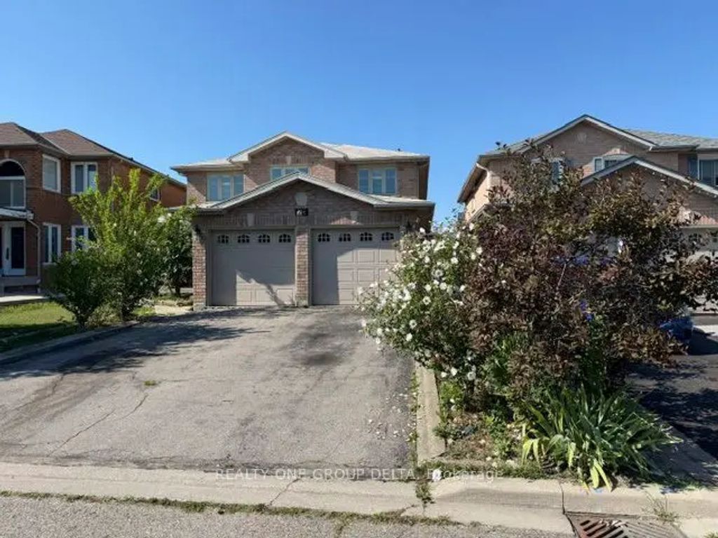 24 Arborview Crescent Upper, Toronto W10