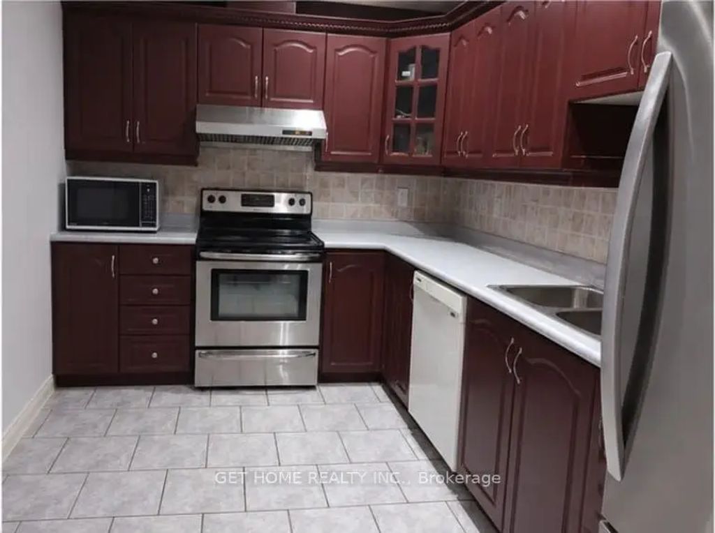 26 Crocker Drive Lower, Brampton