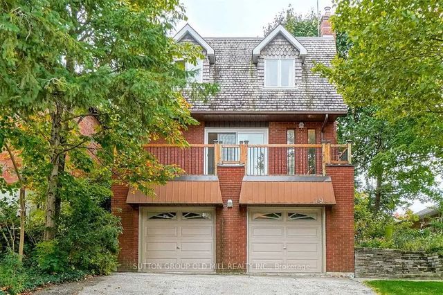 19 Cardell Avenue, Toronto W04