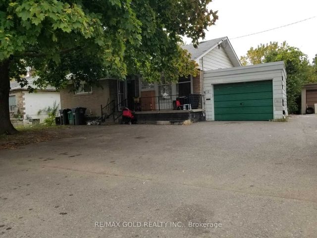 11 Mclaughlin Road, Brampton