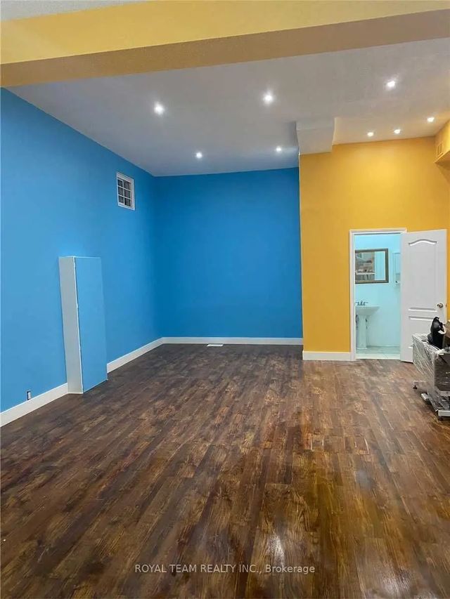106-108 King Street, Toronto W04
