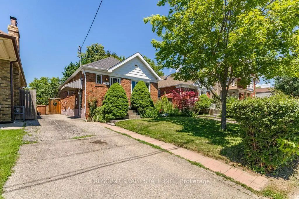 982 Briar Hill Avenue, Toronto W04