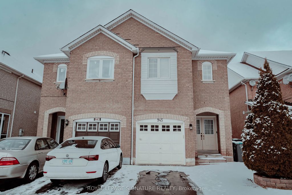 945 Mandolin Place, Mississauga