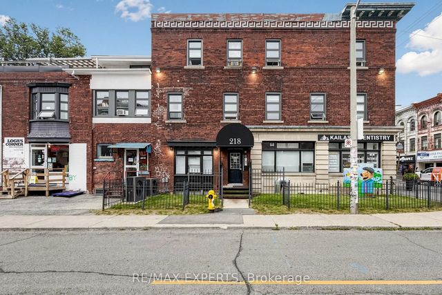 218 Close Avenue 204, Toronto W01