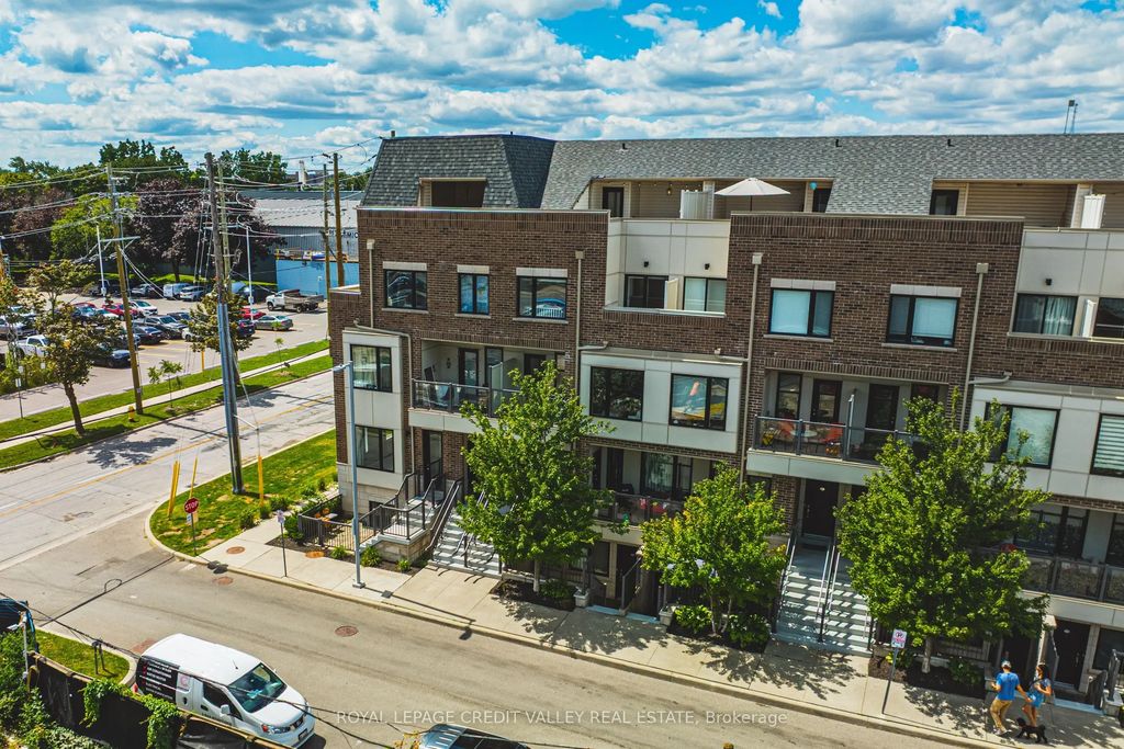 10 Drummond Street 505, Toronto W06