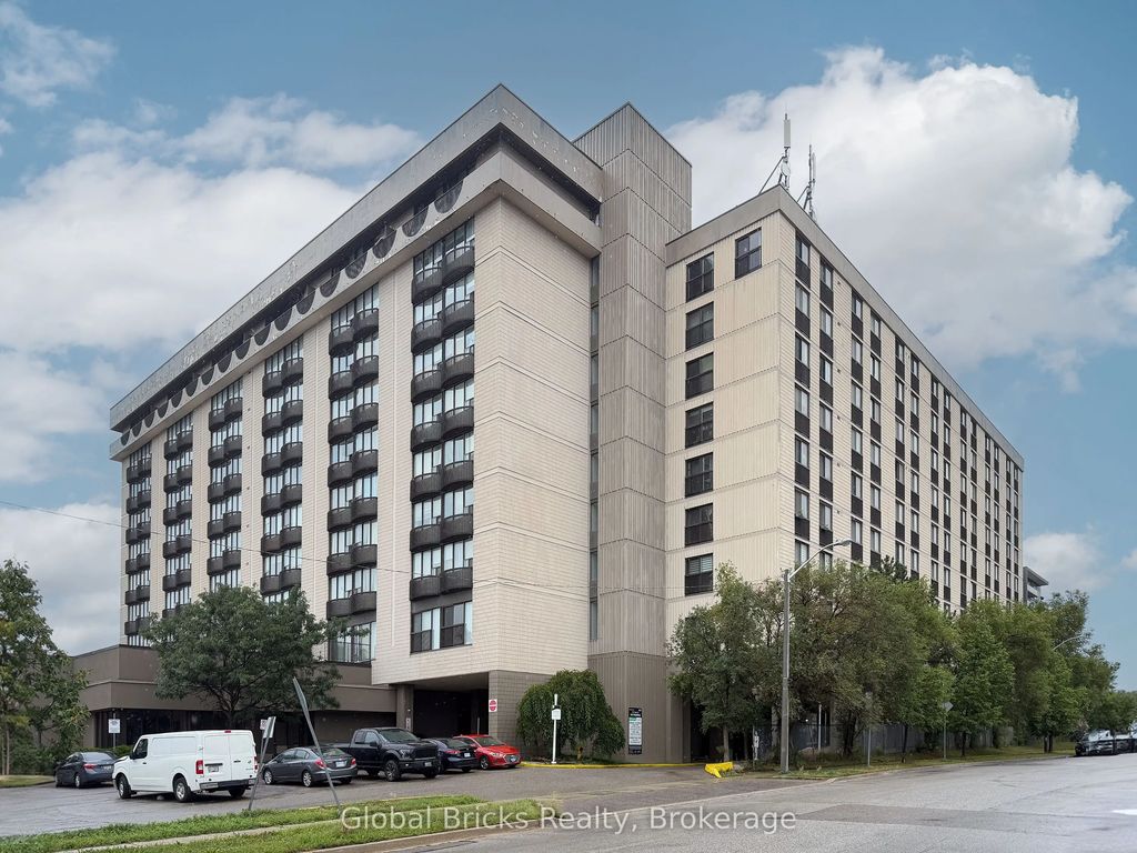 2737 Keele Street 901, Toronto W05