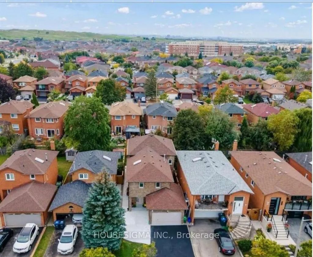 659 Roselaire Trail 1, Mississauga