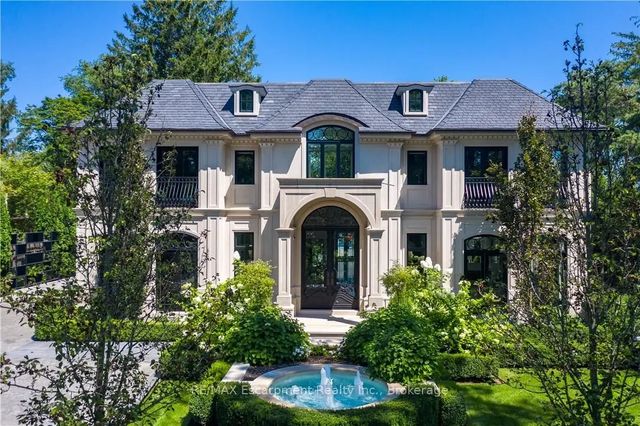 15 Chartwell Road, Oakville