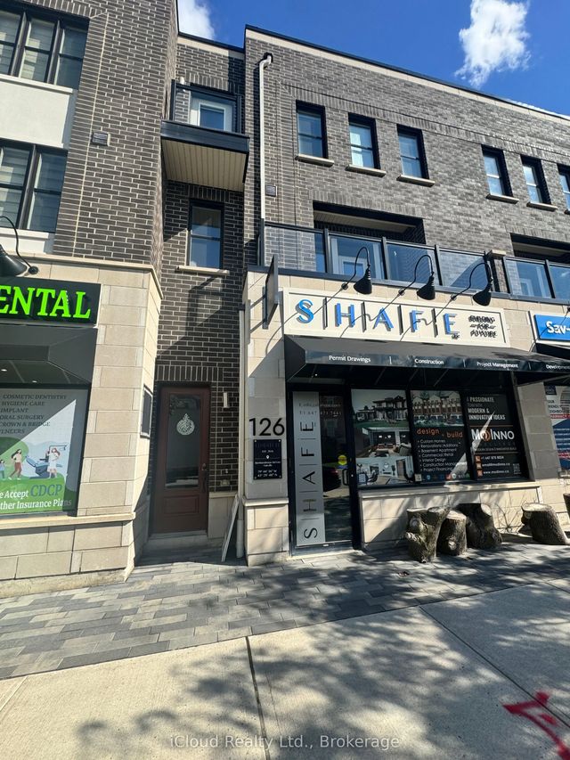 126 Burnhamthorpe Road E, Oakville