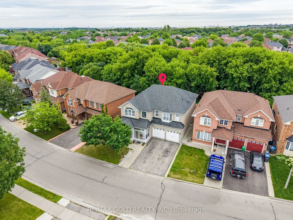 141 Whitwell Drive, Brampton