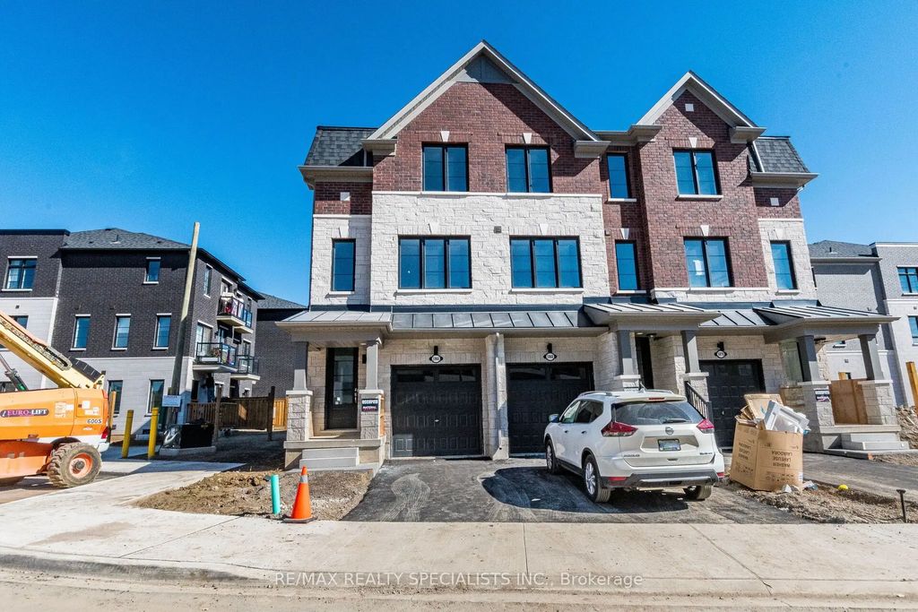 5966 Saigon Street, Mississauga