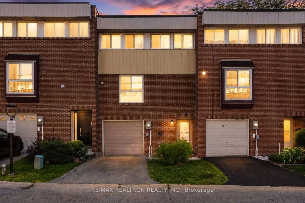 7 Sebastian Cabot Way, Toronto W05