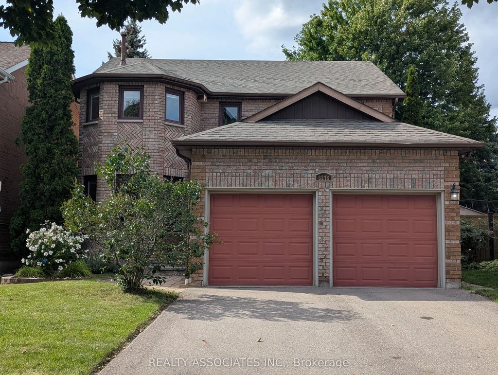 3279 Charlebrook Court, Mississauga