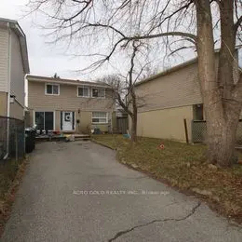 13 Hillgate Drive, Brampton