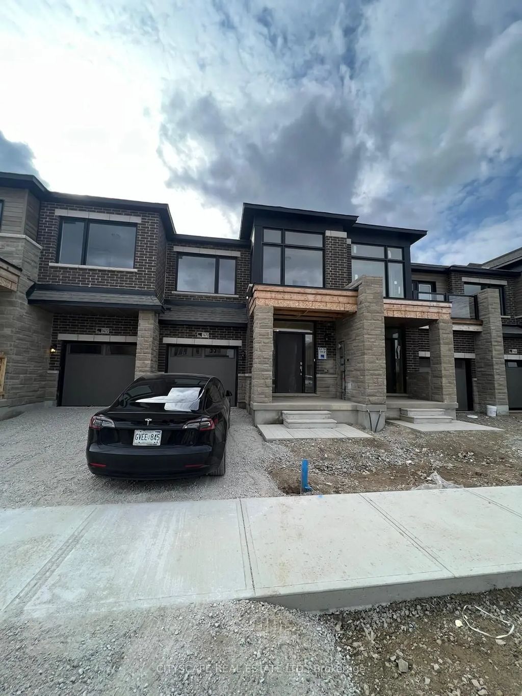 1470 Rose Way, Milton