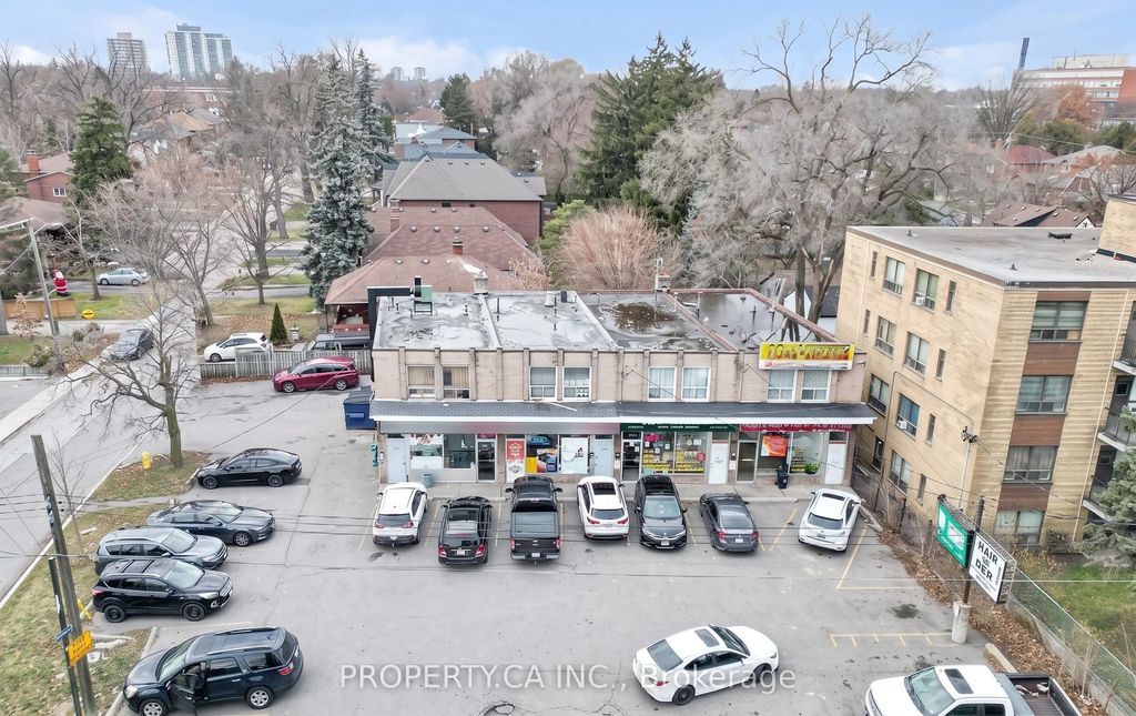1834 Jane Street, Toronto W04