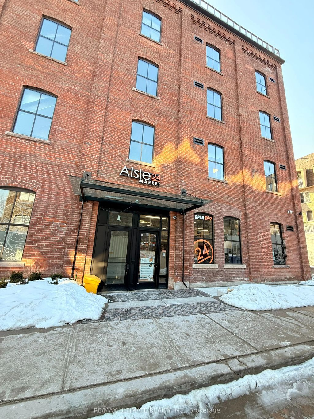 30 Powerhouse Street, Toronto W02