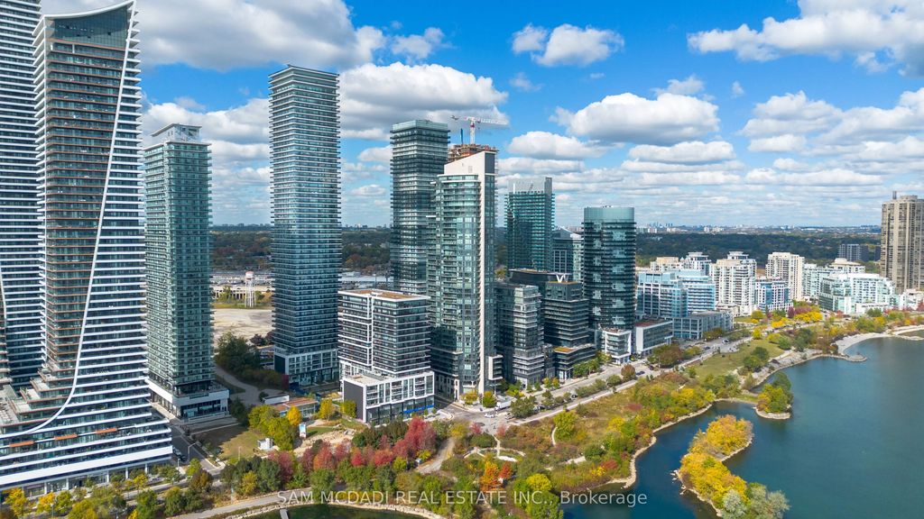70 Annie Craig Drive 414, Toronto W06