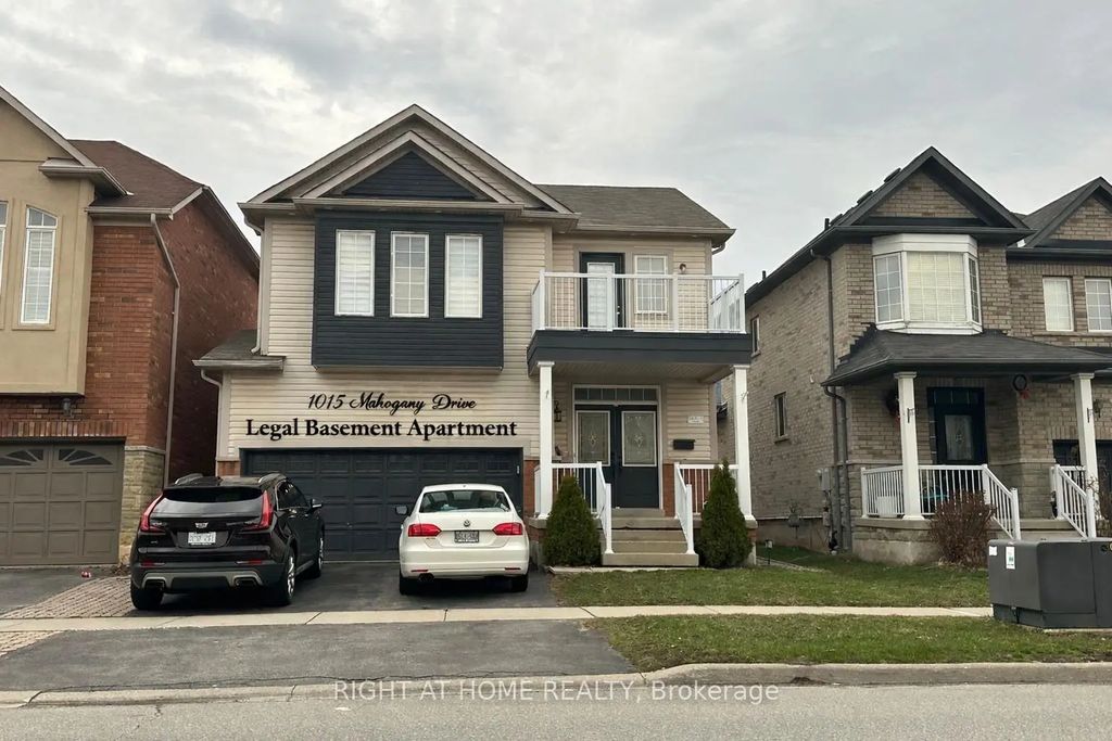 1015 Mccuaig Drive, Milton