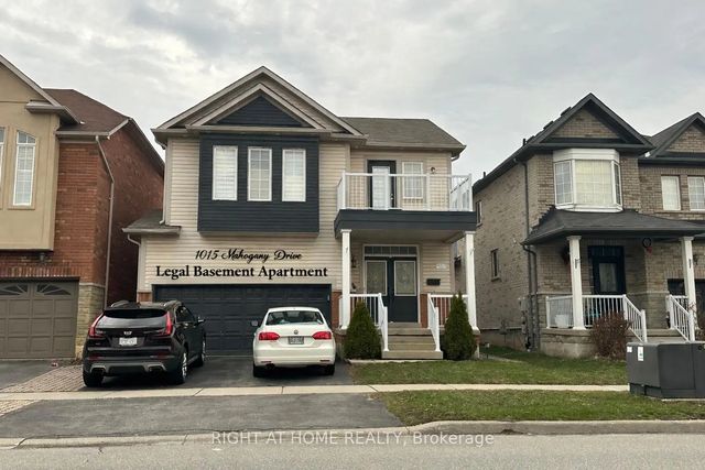 1015 Mccuaig Drive, Milton