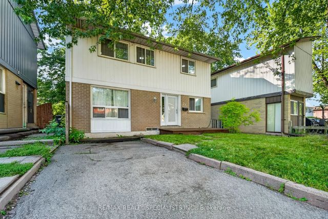 24 Garrison Square, Brampton