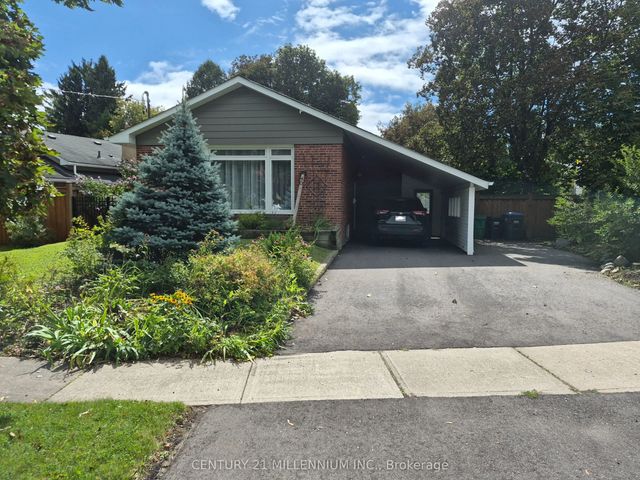40 Meadowland Drive, Brampton