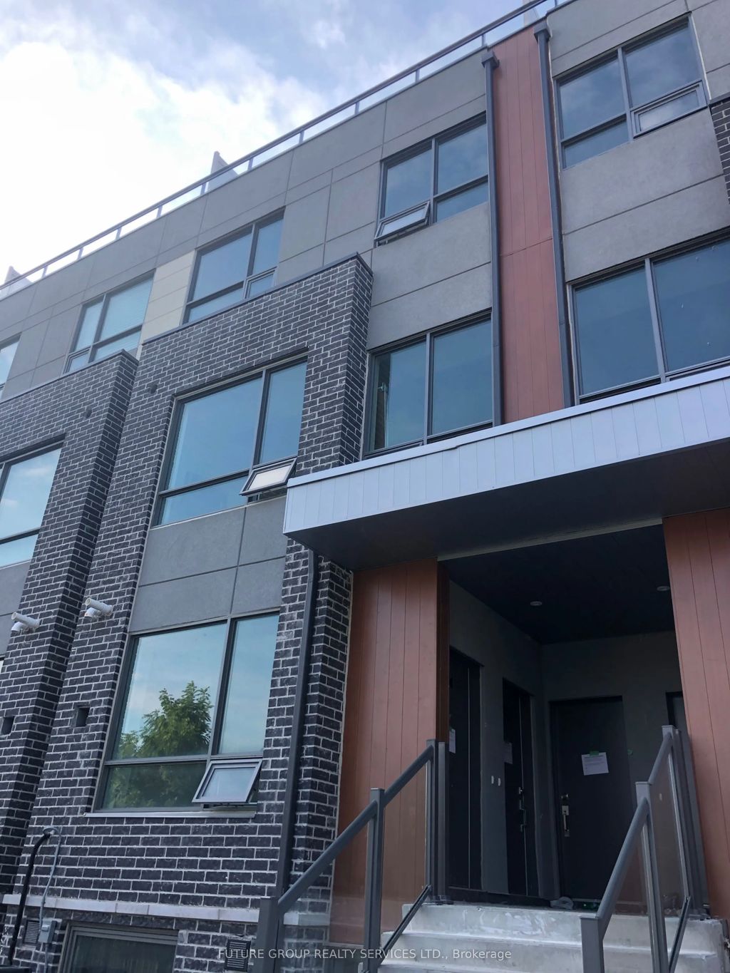 650 Atwater Avenue 15, Mississauga