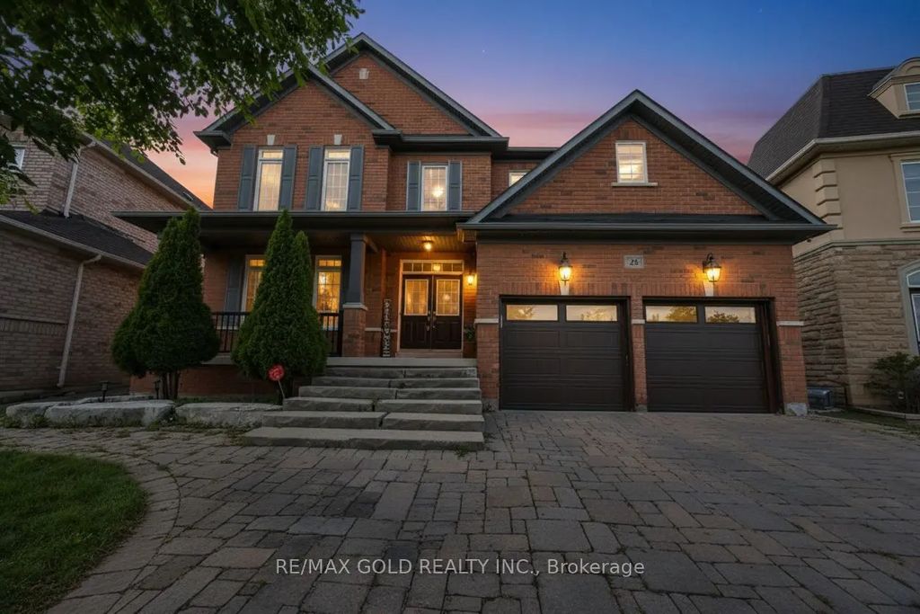 26 Mount Royal Circle, Brampton