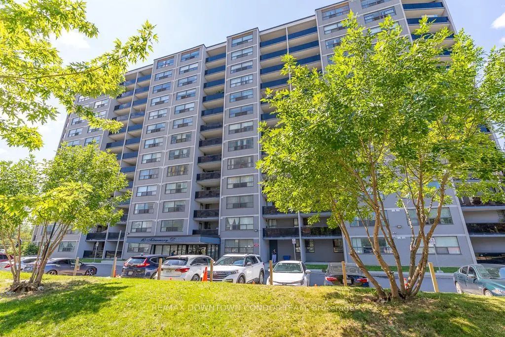 10 Tobermory Drive 1004, Toronto W05