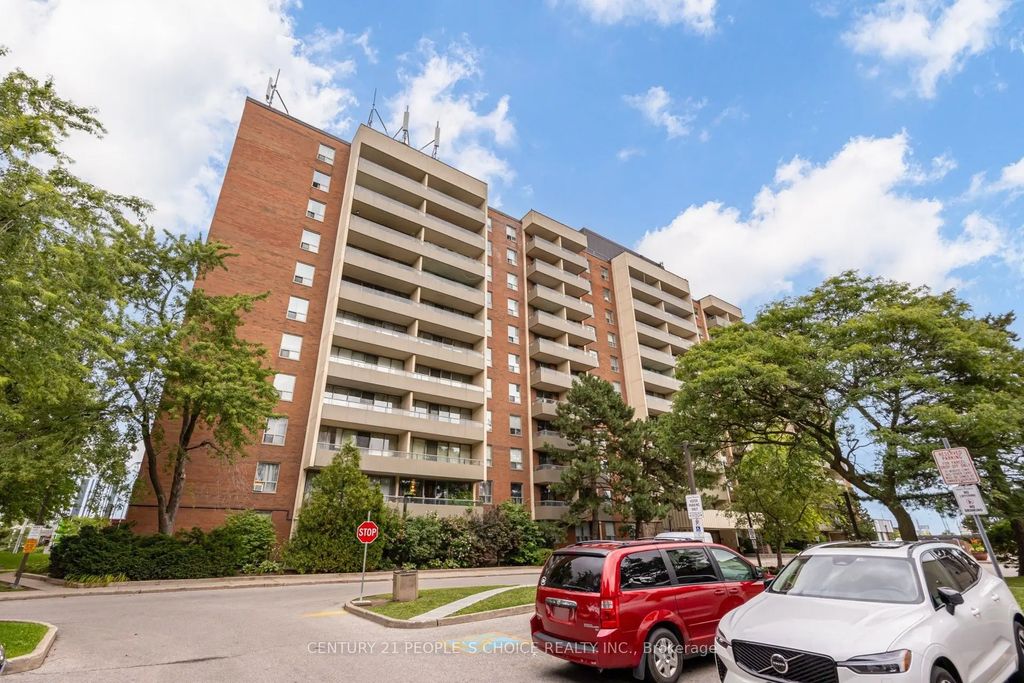 1 Four Winds Drive 207, Toronto W05