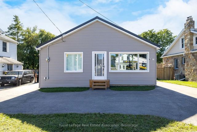 98 Main Street N, Halton Hills