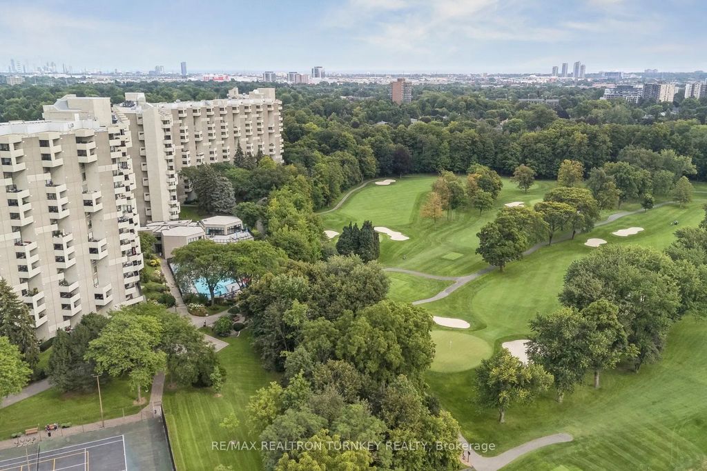 296 Mill Road A12, Toronto W08