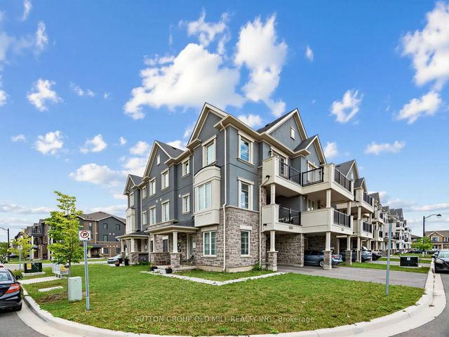 1537 Moira Crescent, Milton