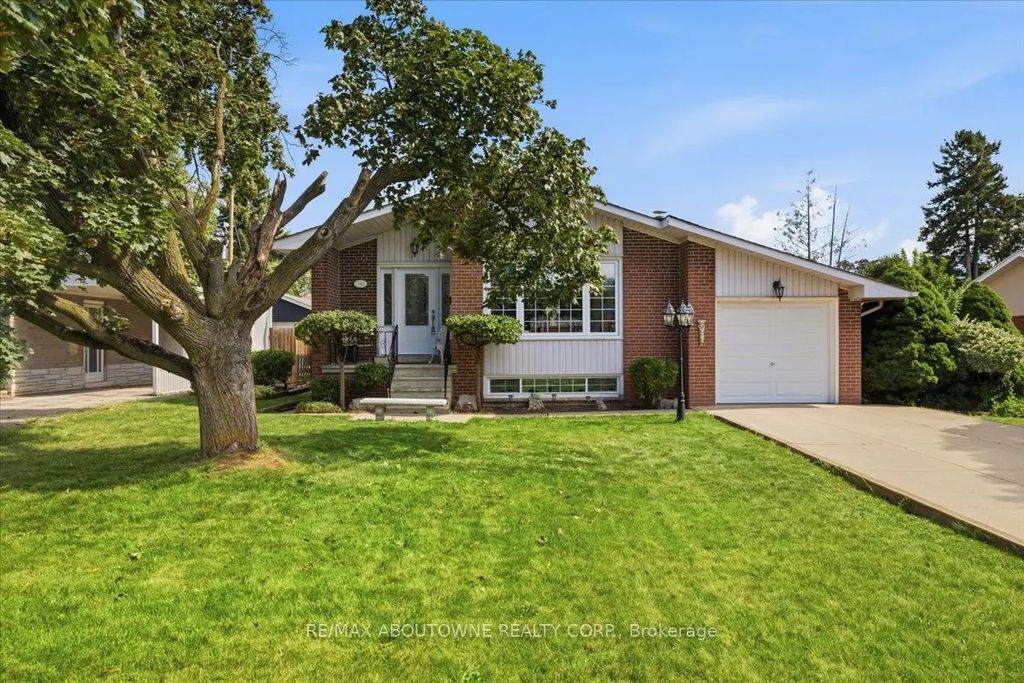 343 Duncombe Drive, Burlington