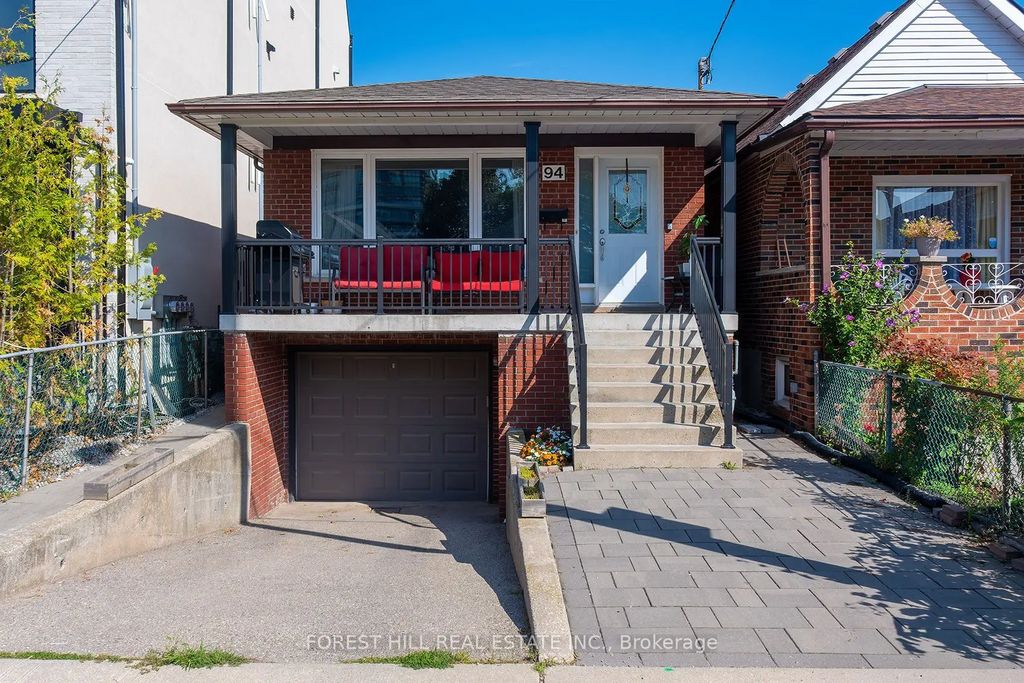 94 Belgravia Avenue, Toronto W04