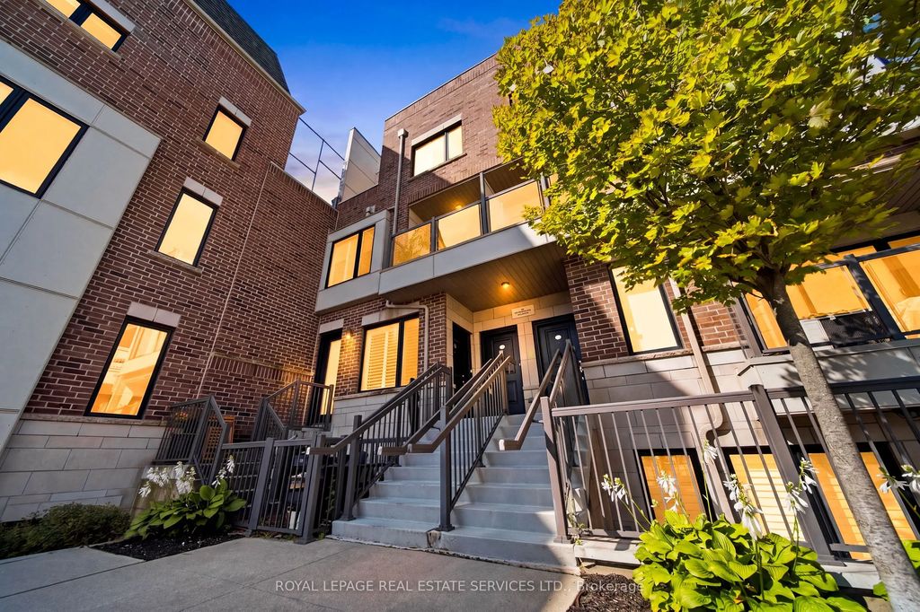 8 Drummond Street 402, Toronto W06