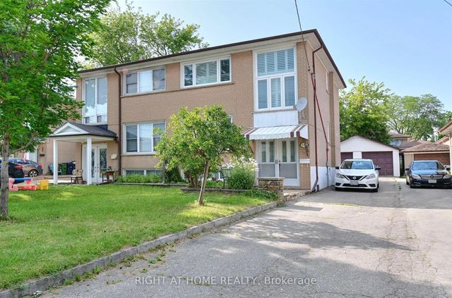 50 Chalkfarm Drive, Toronto W05