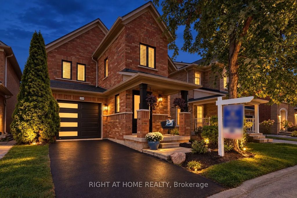 2294 Seton Crescent, Burlington